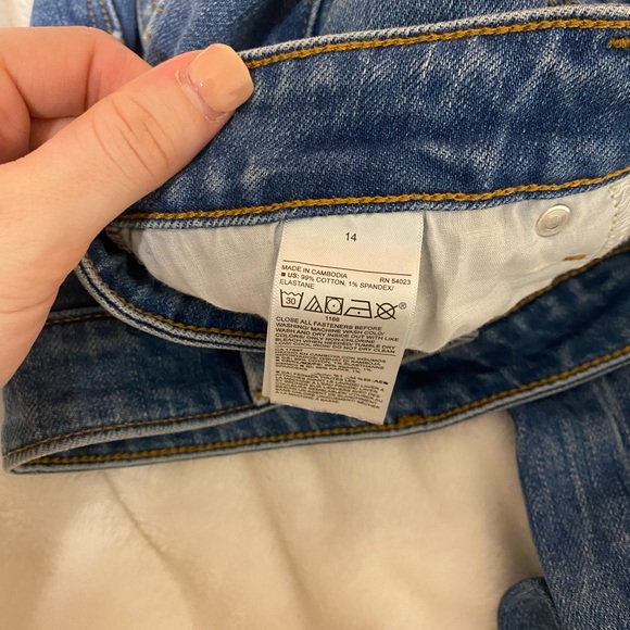 Old Navy Power Slim Jeans - Picture 3 of 4